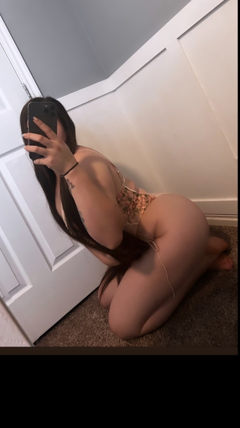 abigailcallejas22 onlyfans leaked picture 2