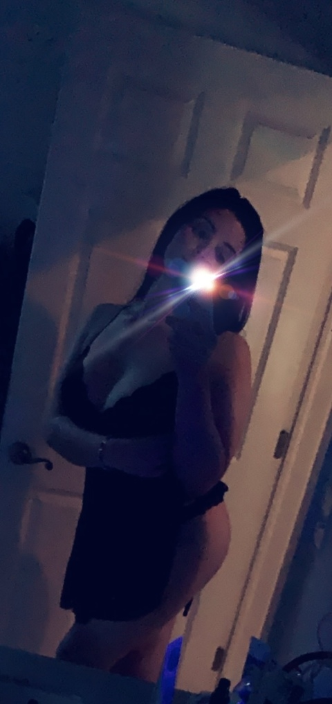 adrianaw onlyfans leaked picture 2