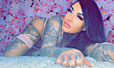 ambermai80 onlyfans leaked picture 2