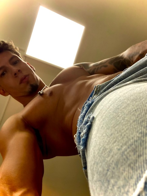 andrew_model onlyfans leaked picture 2