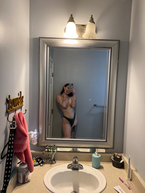 babygirl.cece onlyfans leaked picture 2