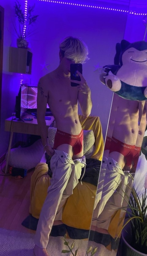 beeheheheh onlyfans leaked picture 2