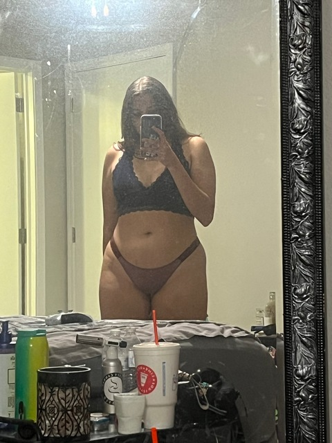 bellemarie73003 onlyfans leaked picture 2