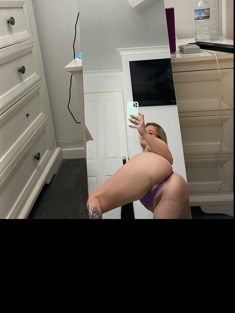 biggassonlyy onlyfans leaked picture 2