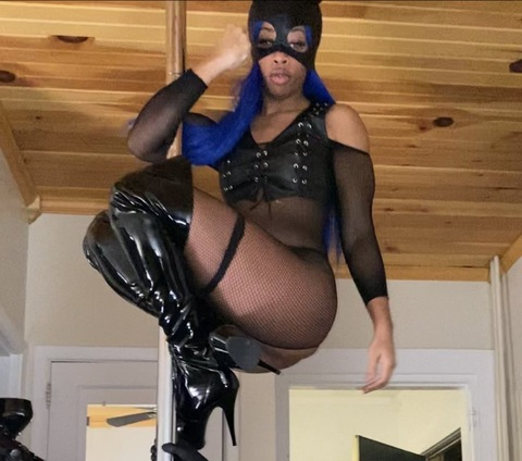 bleuhendrixx onlyfans leaked picture 2