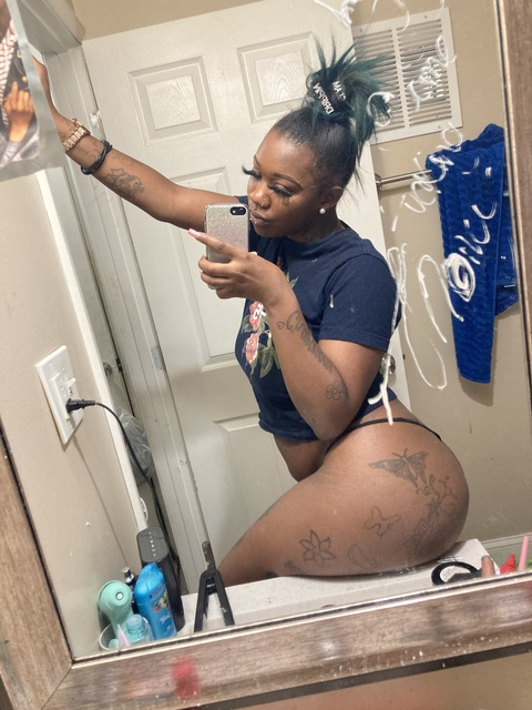 bluu26 onlyfans leaked picture 2