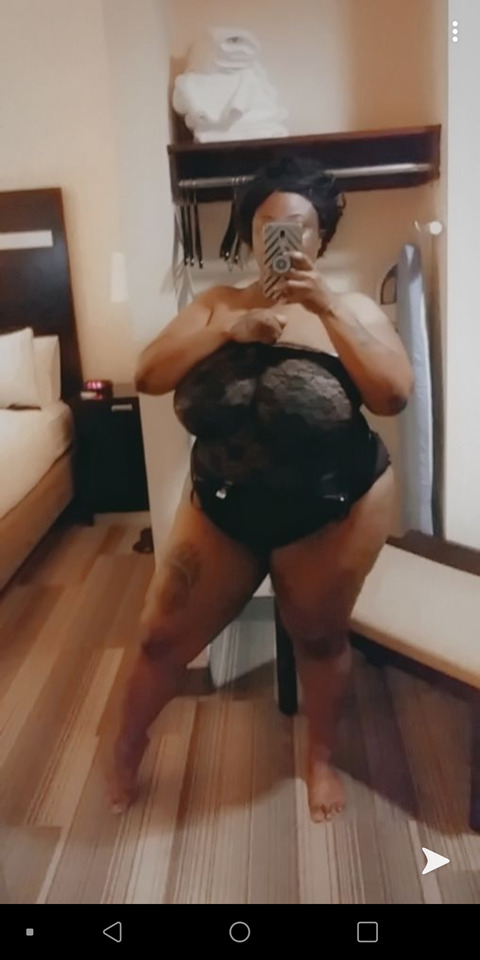 caramel_thickness onlyfans leaked picture 2