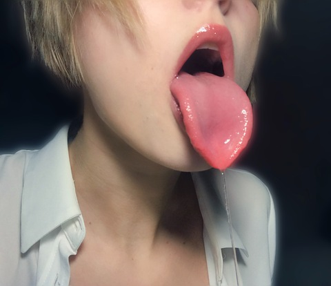 cherry.tongue onlyfans leaked picture 2