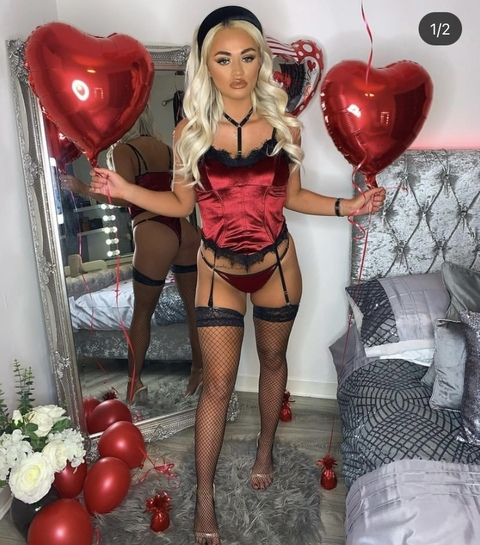 courtneydoylex onlyfans leaked picture 2
