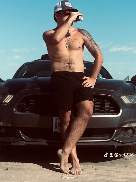 cowboycole23 onlyfans leaked picture 2