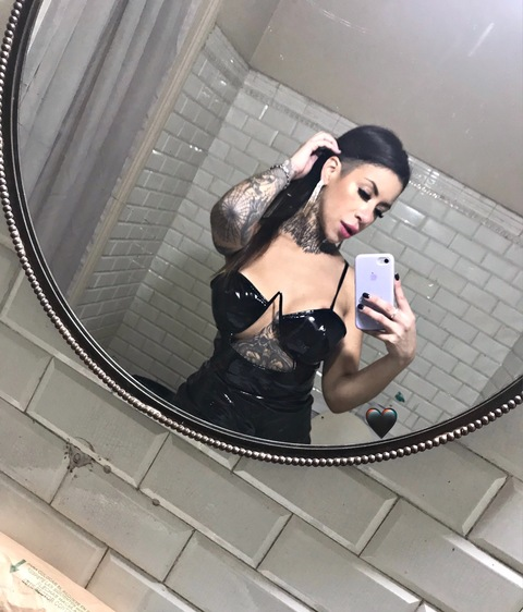 creepydollcave onlyfans leaked picture 2