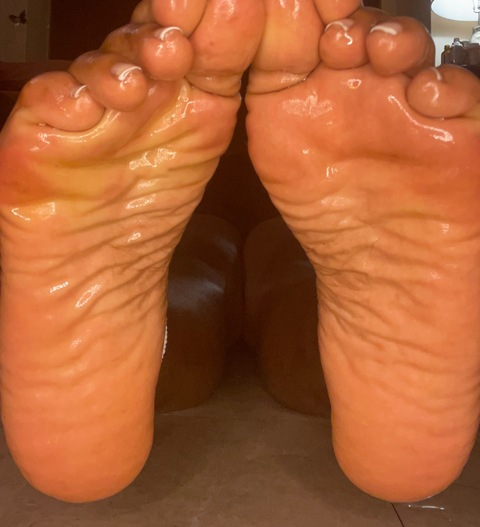 delightfulsoles onlyfans leaked picture 2