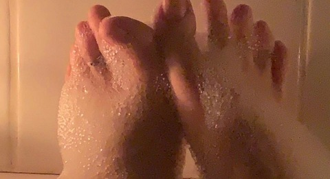 dirtylittlefairyfeet onlyfans leaked picture 2