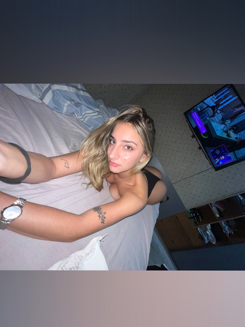 domaprilx onlyfans leaked picture 2