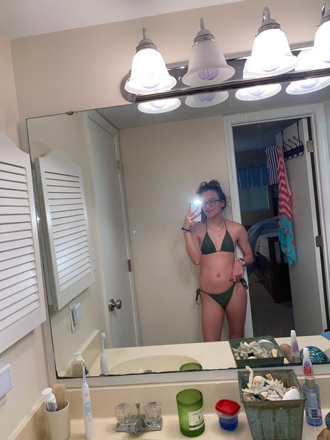 hailee7827 onlyfans leaked picture 2
