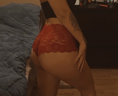 hannaa21 onlyfans leaked picture 2