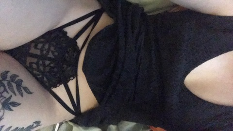 harlotqueen619 onlyfans leaked picture 2