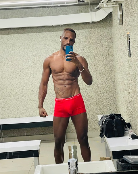 harryblackri24 onlyfans leaked picture 2
