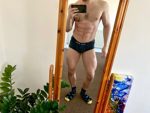 hornedgymbunny onlyfans leaked picture 2