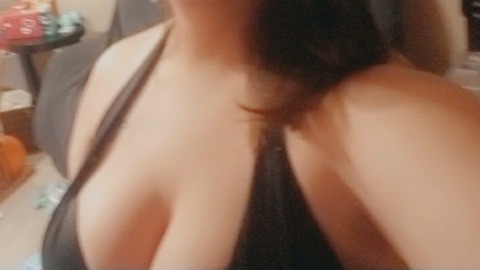 hotminivanmomma onlyfans leaked picture 2