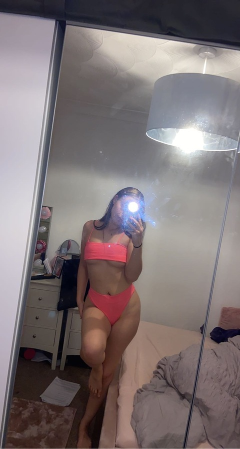 izzyvarela onlyfans leaked picture 2