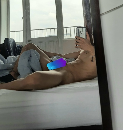 jhony042 onlyfans leaked picture 2