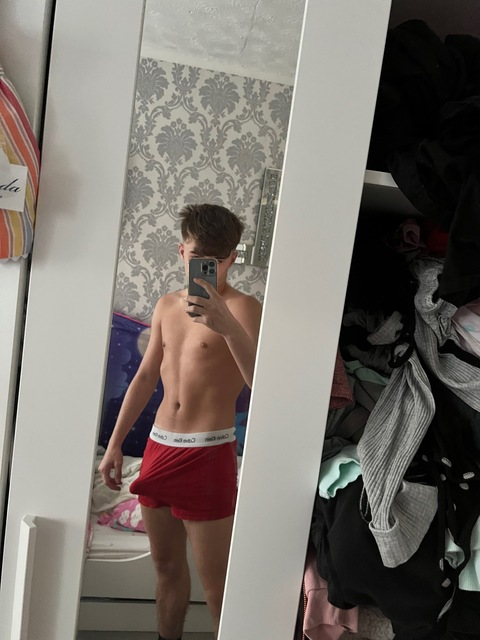 johnsonlogan949 onlyfans leaked picture 2