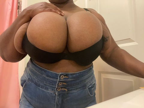 junilee onlyfans leaked picture 2