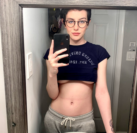 laneylux onlyfans leaked picture 2