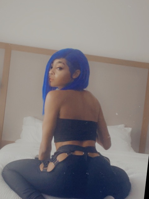 lilbadbarbi3 onlyfans leaked picture 2