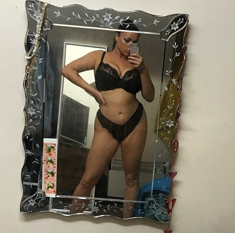 lilybelleviolets onlyfans leaked picture 2