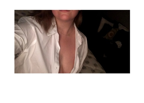 love_annabelle onlyfans leaked picture 2
