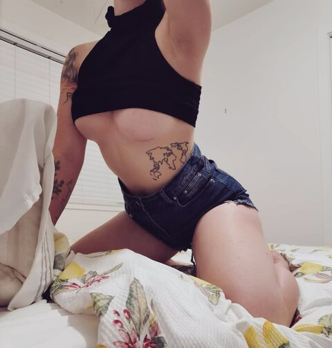 lunchbooty onlyfans leaked picture 2