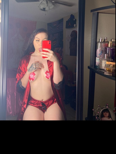 luvyousumdee onlyfans leaked picture 2