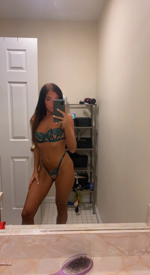 lyss_xoxoxo onlyfans leaked picture 2