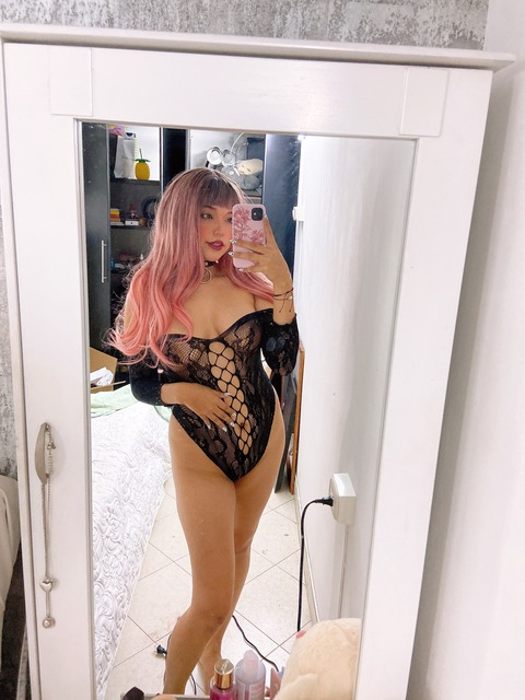 maemiller01 onlyfans leaked picture 2