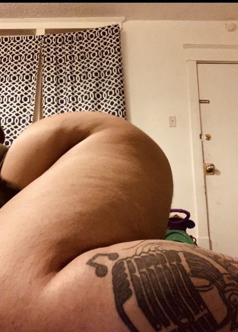 mamiicremaa onlyfans leaked picture 2