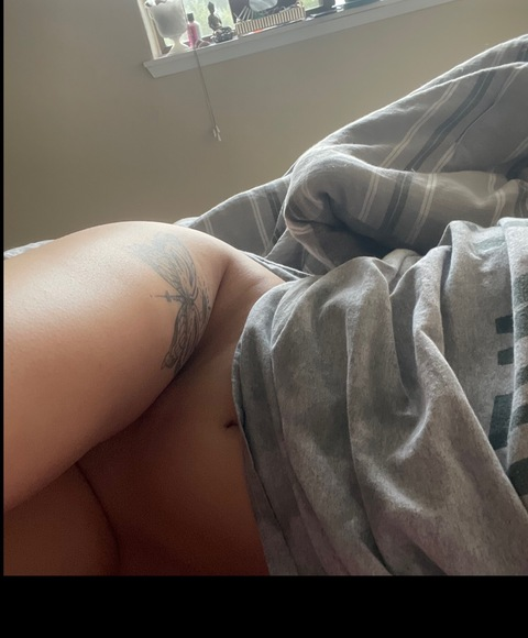 mapleyumyum onlyfans leaked picture 2