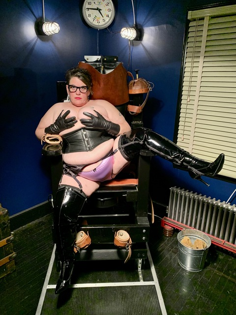 mistressshannon onlyfans leaked picture 2