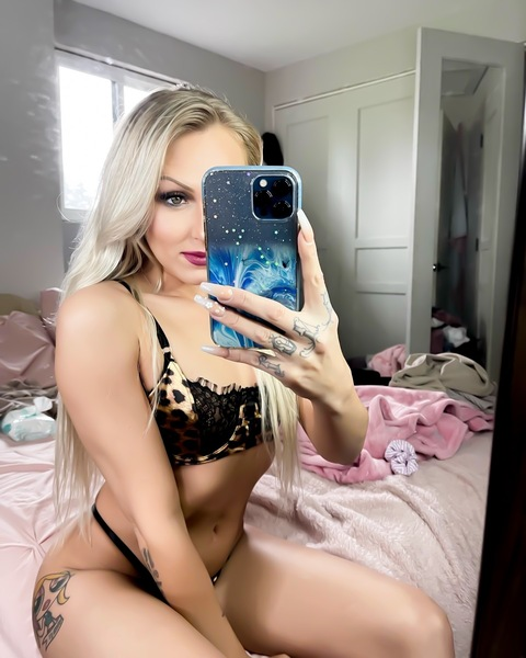 msladyliike onlyfans leaked picture 2