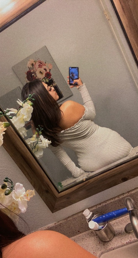 officialcarmennicole onlyfans leaked picture 2