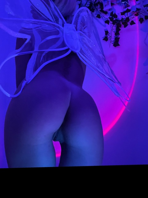 pixieprincess1111 onlyfans leaked picture 2