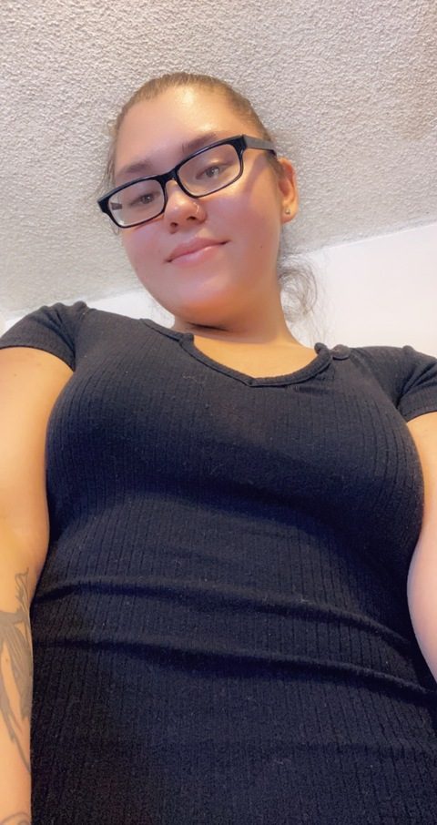 pretty_babe_21 onlyfans leaked picture 2