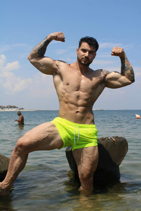 promusclemodel onlyfans leaked picture 2