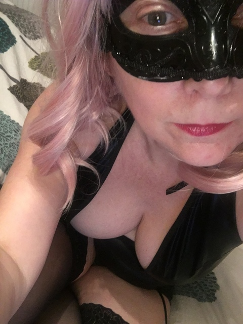 pussykatyorkshire onlyfans leaked picture 2