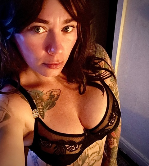 queenlilithxxx onlyfans leaked picture 2