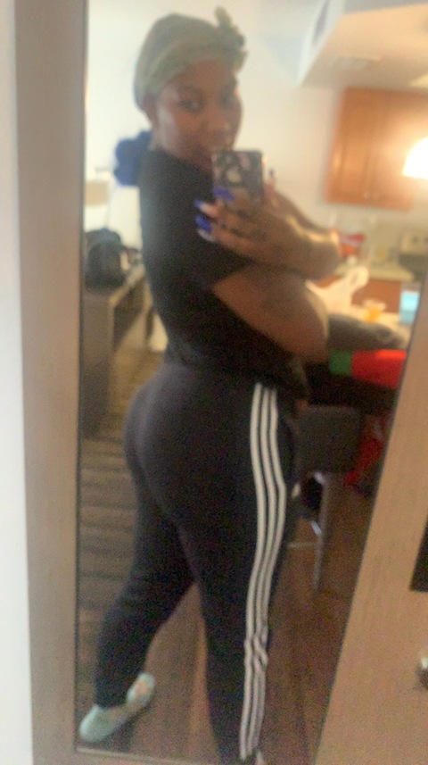 riah_thee_stallion onlyfans leaked picture 2