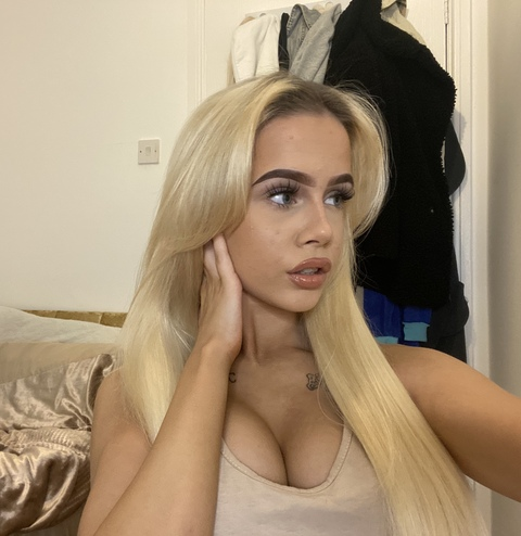 rosemaemariexx onlyfans leaked picture 2