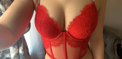 sierraluxxxe onlyfans leaked picture 2