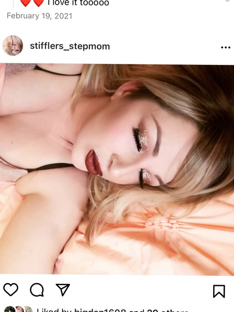 stifflersstepmom onlyfans leaked picture 2